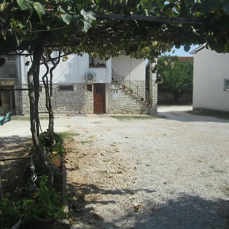 Apartment Stone House *