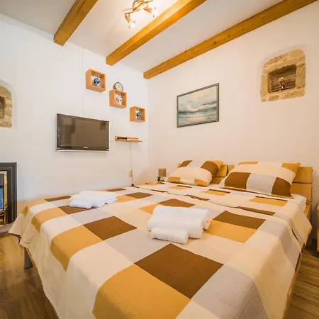 Stone House Apartman